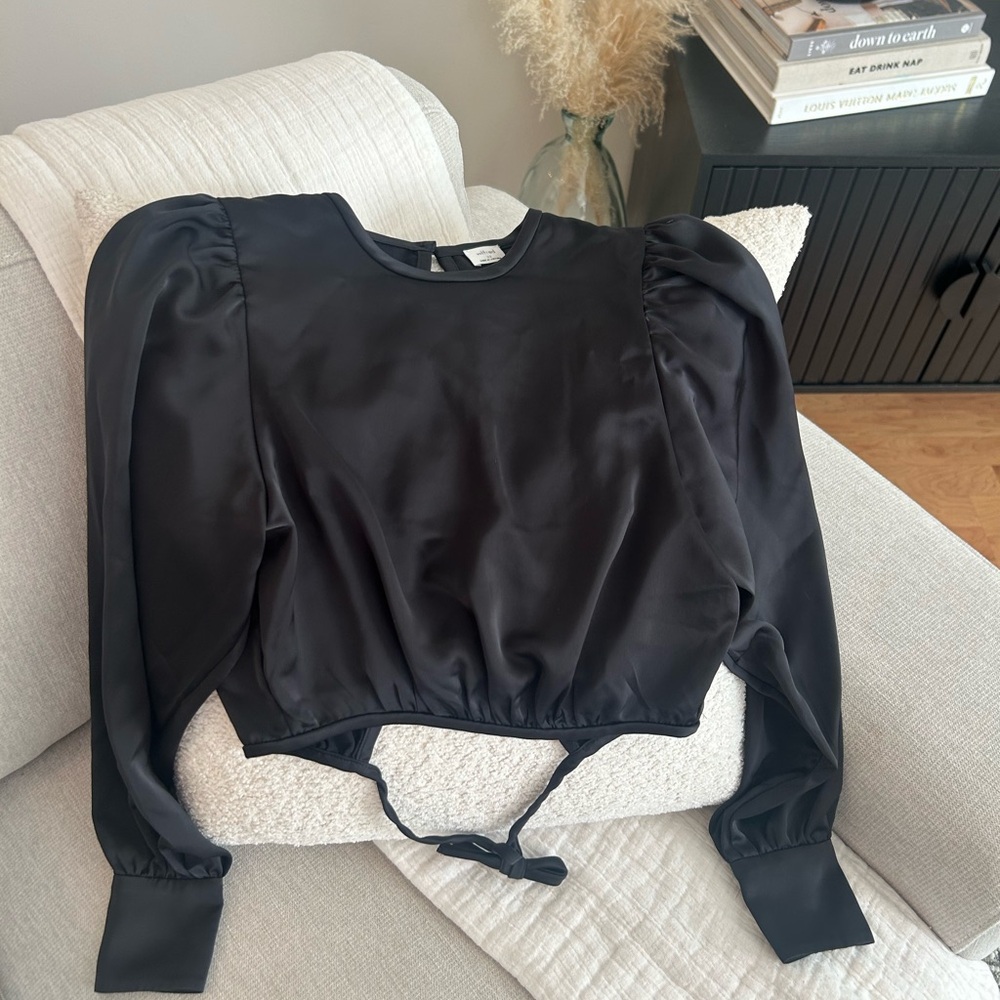 Aritzia Wilfred Black Satin Blouse bow tie in back with Puff Sleeves open back